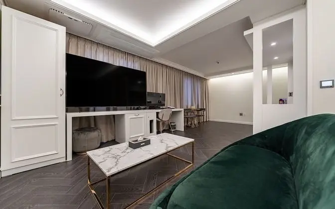 Oda (VIP Room(Netflix/Air purifier/Disney+)