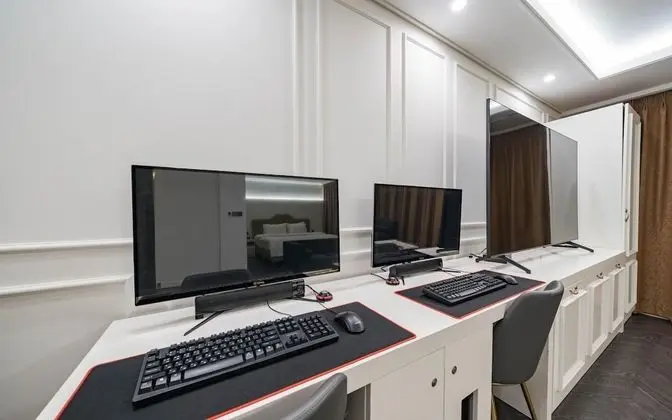 Oda (VIP Room(Netflix/Air purifier/Disney+)