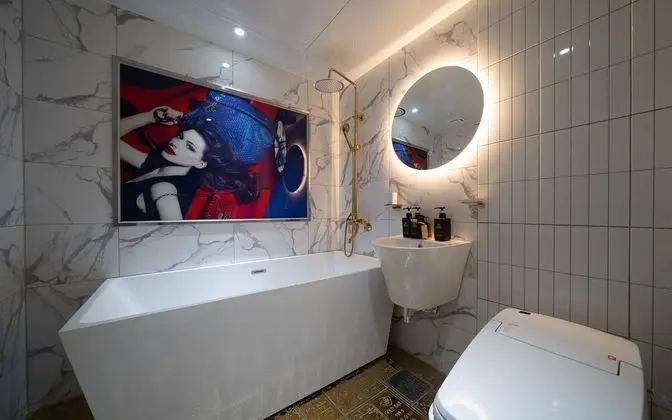 Oda (Premium 2PC (Bathtub Styler OTT))