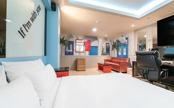 Oda (VIP Room (Couple PC 75TV Netflix Movi)
