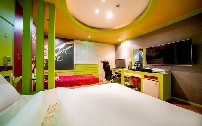 Oda (Standard Room (1PC Double Bed Netflix)