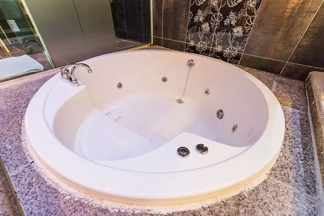 Oda (Special room (round bathtub Netflix a)