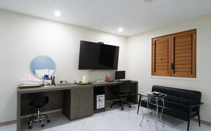 Oda (Premium (TV OTT Room Random Assignmen)