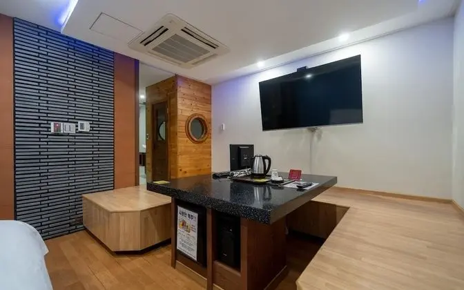 Oda (Premium (TV OTT Room Random Assignmen)