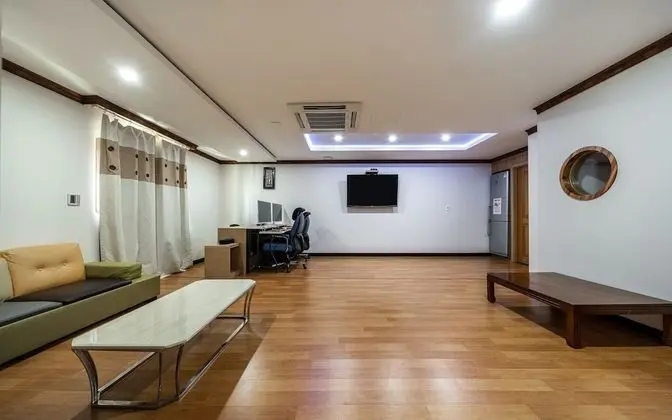 Oda (VIP - Pool Table or 2PC Room Random a)