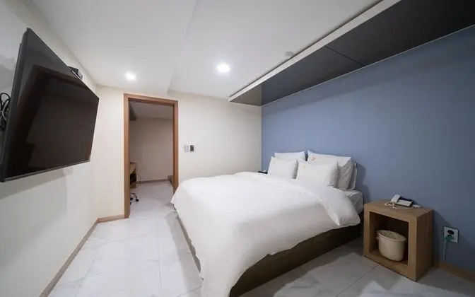 Oda (VIP - Pool Table or 2PC Room Random a)