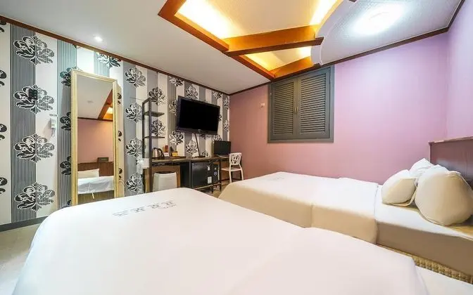 Oda (Twin bed room (Netflix viewing unlimi)