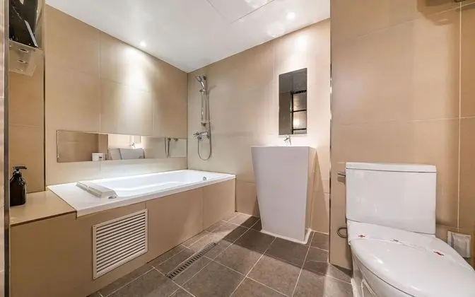 Oda (Premium (Air Purifier OTT Bathtub Cou)