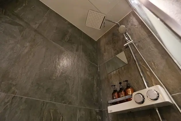Oda (Premium (Air Purifier OTT Bathtub Cou)