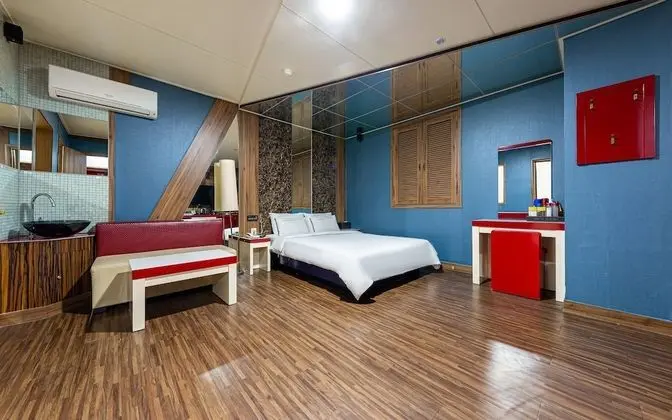 Oda (Special Room)