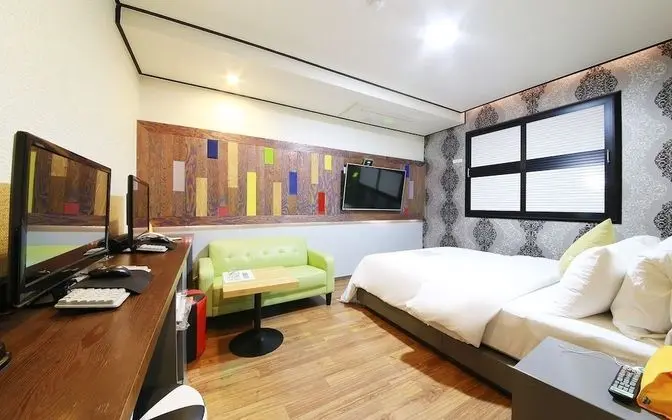Oda (Semi-private room (Netflix YouTube av)