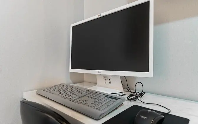 Oda (Standard (all-in-one LG PC 55-inch sm)