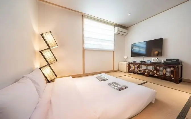 Oda (First room)