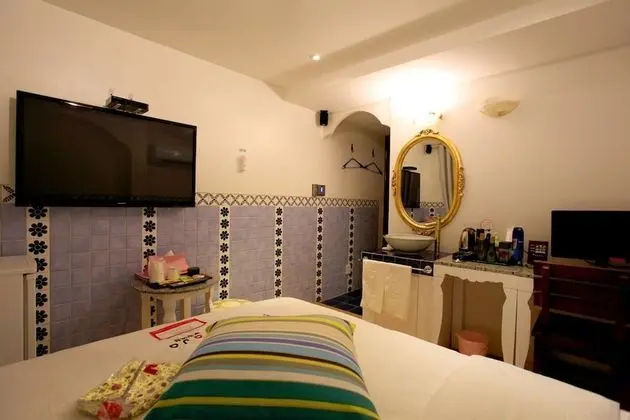 Oda (Premium (Netflix Available Safe Disin)