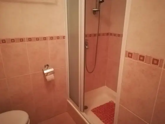 Standard Tek Büyük veya İki Ayrı Yataklı Oda (R2)