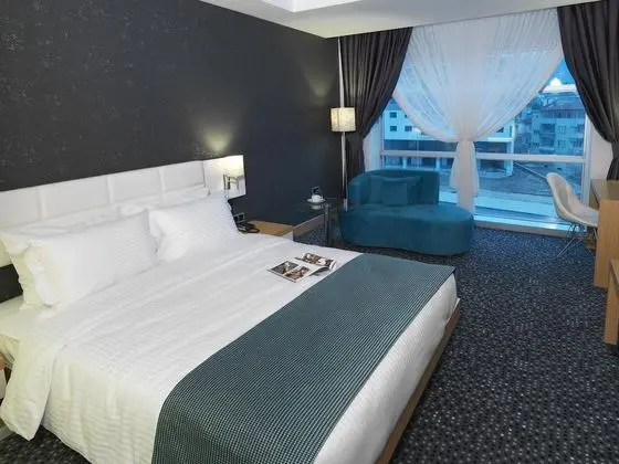 Standart Oda, Şehir Manzaralı