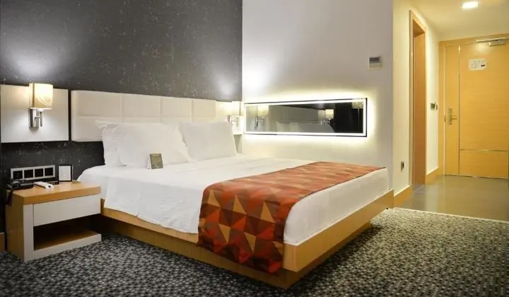 Standart Oda, Şehir Manzaralı