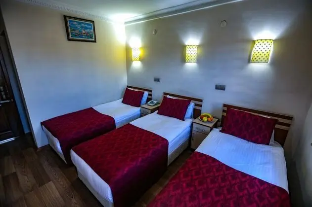 Triple, Şehir Manzaralı