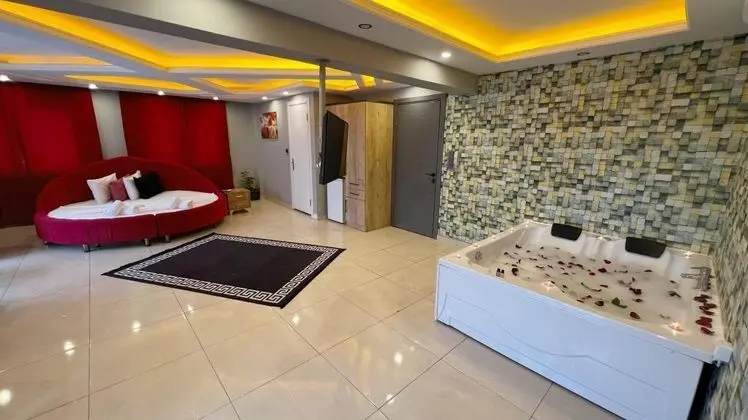 Jakuzili Oda, Şehir Manzaralı, Jakuzili ve Balkonlu