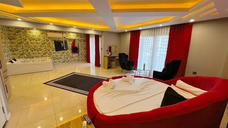 Jakuzili Oda, Şehir Manzaralı, Jakuzili ve Balkonlu