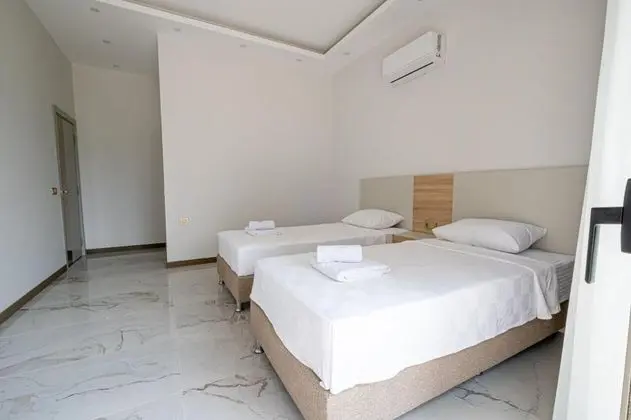 Aile Suiti, Havuz Manzaralı, 1. Kat