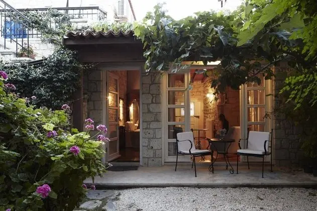 Suite, Bahçe Manzaralı