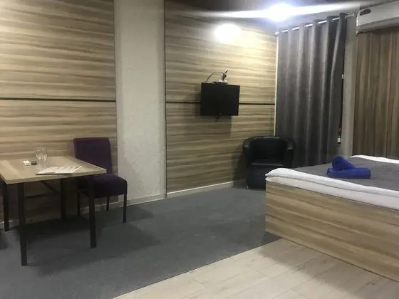 Luxury Tek Büyük Yataklı Oda