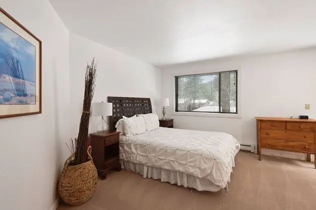 Ev, Birden Çok Yatak (Incline Village Manor)