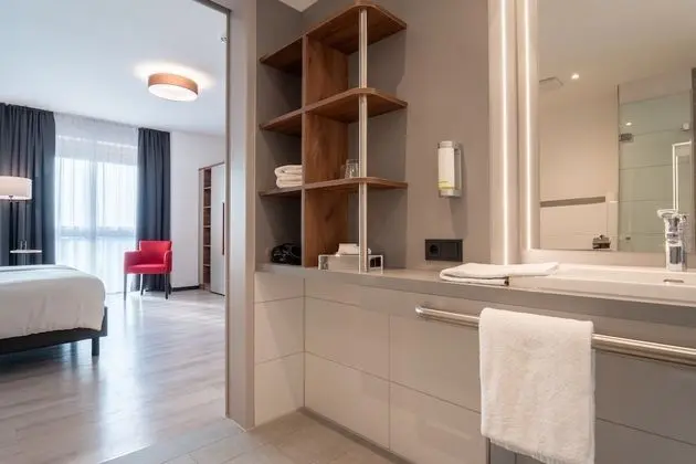 Comfort Tek Büyük Yataklı Oda