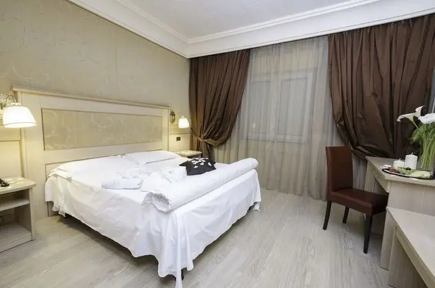 Tek Büyük veya İki Ayrı Yataklı Oda