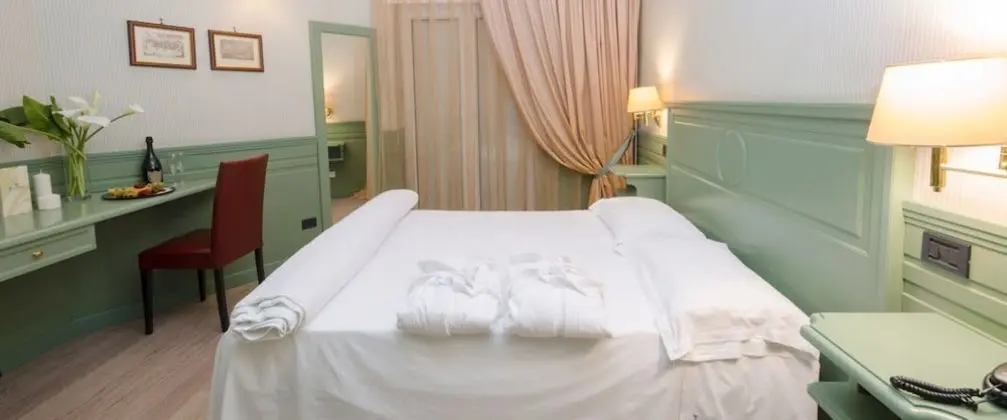 Tek Büyük veya İki Ayrı Yataklı Oda