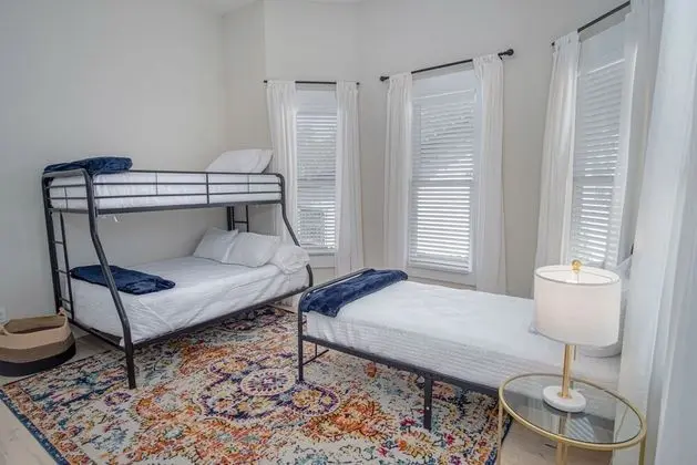 Ev (3 Bedrooms)
