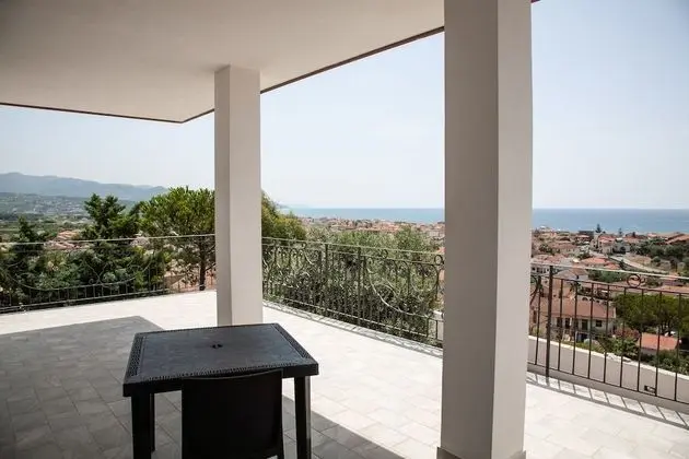 Comfort Tek Büyük veya İki Ayrı Yataklı Oda, Deniz Manzaralı