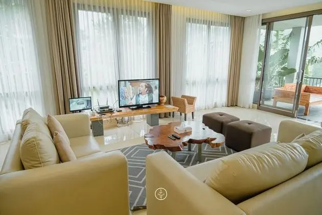 Family Villa, 4 Yatak Odası, Kişiye Özel Havuzlu