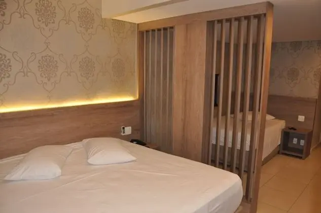 Deluxe Üç Kişilik Oda