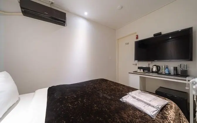 Oda (Single Room for 1 (Netflix Available )