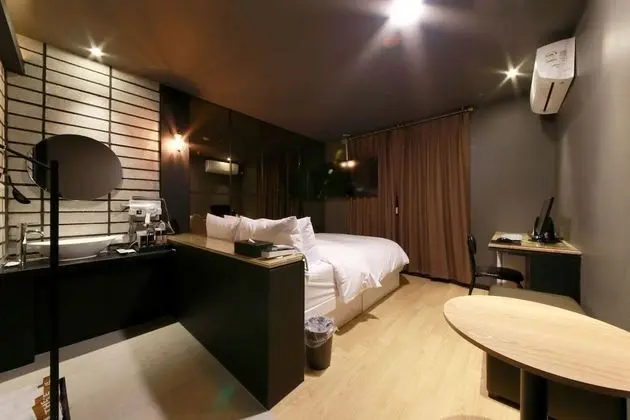 Oda (B ROOM)
