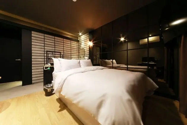 Oda (B ROOM)