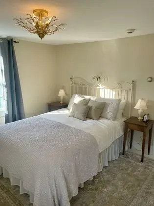 Luxury Oda