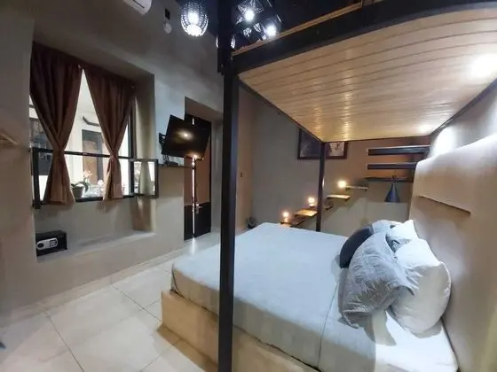 Süit, 1 En Büyük (King) Boy Yatak