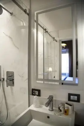 Basic Tek Büyük Yataklı Oda, Ek Bina