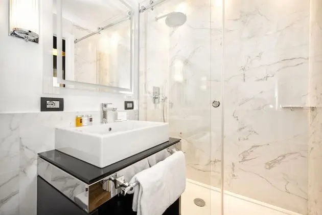 Deluxe Üç Kişilik Oda, Ek Bina