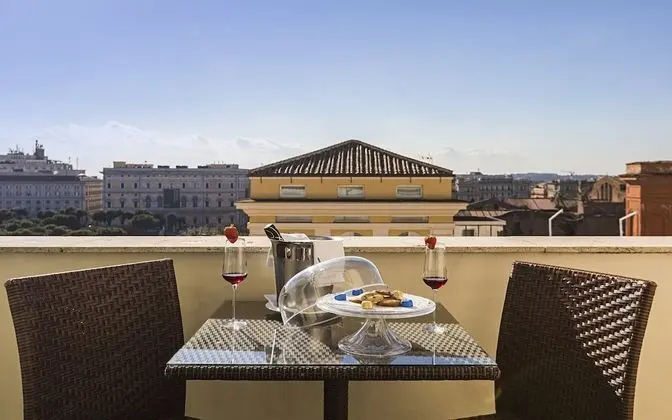 Superior Tek Büyük Yataklı Oda, Balkon