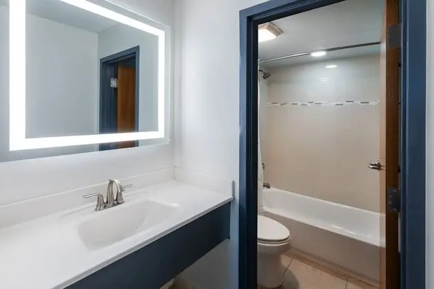 Standard Oda, 1 En Büyük (King) Boy Yatak, Okyanus Manzaralı