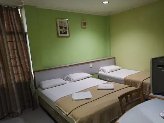 Süit (Room)
