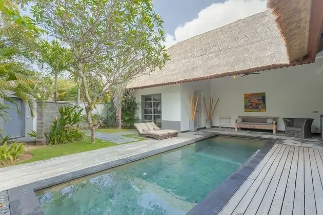 Deluxe Villa, 2 Yatak Odası, Havuz Manzaralı