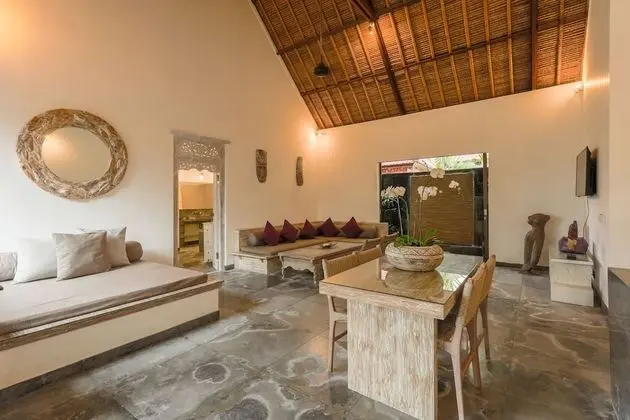 Deluxe Villa, 2 Yatak Odası, Havuz Manzaralı