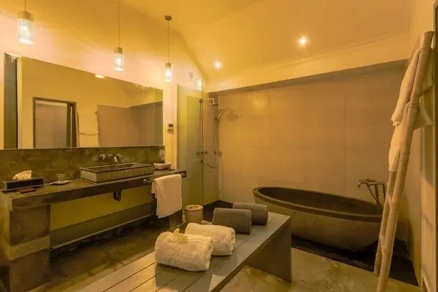 Deluxe Villa, 2 Yatak Odası, Havuz Manzaralı