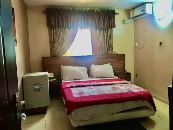Royal Oda, 1 Çift Kişilik Yatak, Sigara İçilmez