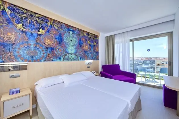 Deluxe Tek Büyük Yataklı Oda, Balkon